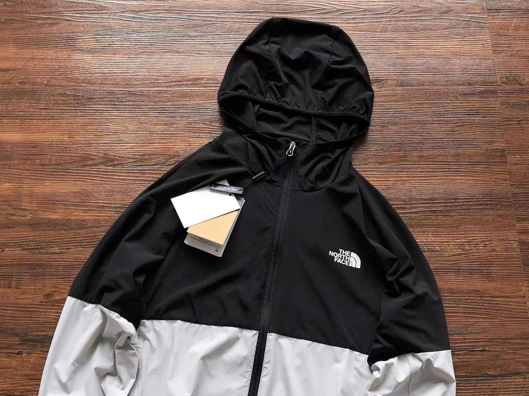 Cortavientos TNF (2 Colores) 782630