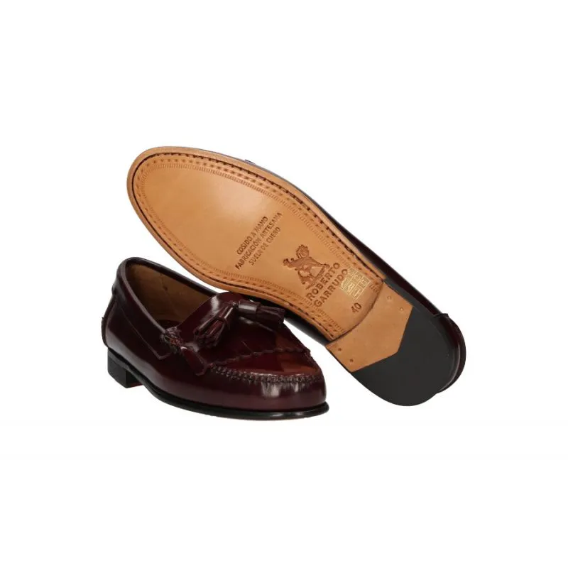 Mocasín flecos y borlas burdeos