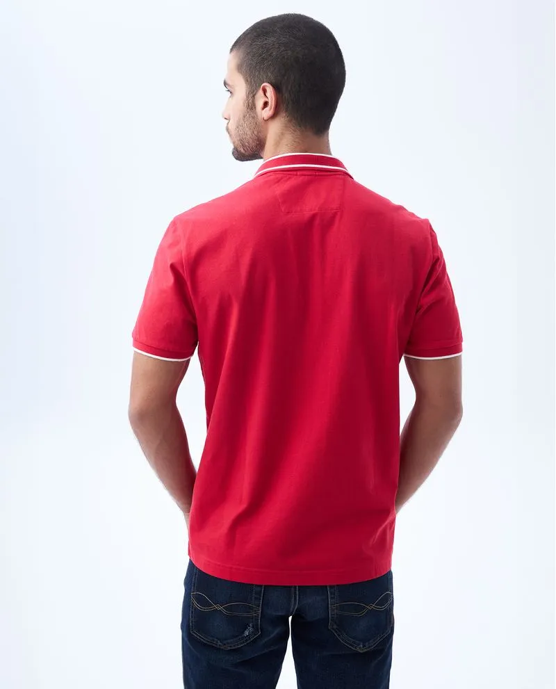 Polo con marquilla decorativa para hombre