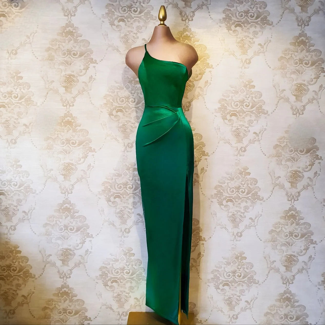Vestido Verde Largo Satinado 1 hombro