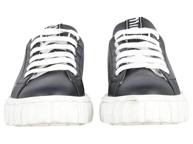 Zapatillas bajas con parche del logotipo de Miu Miu en piel de becerro negra Negro 